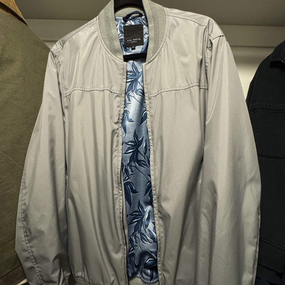 Ted Baker Gray Jacket With Blue Patterned Lining - image 2